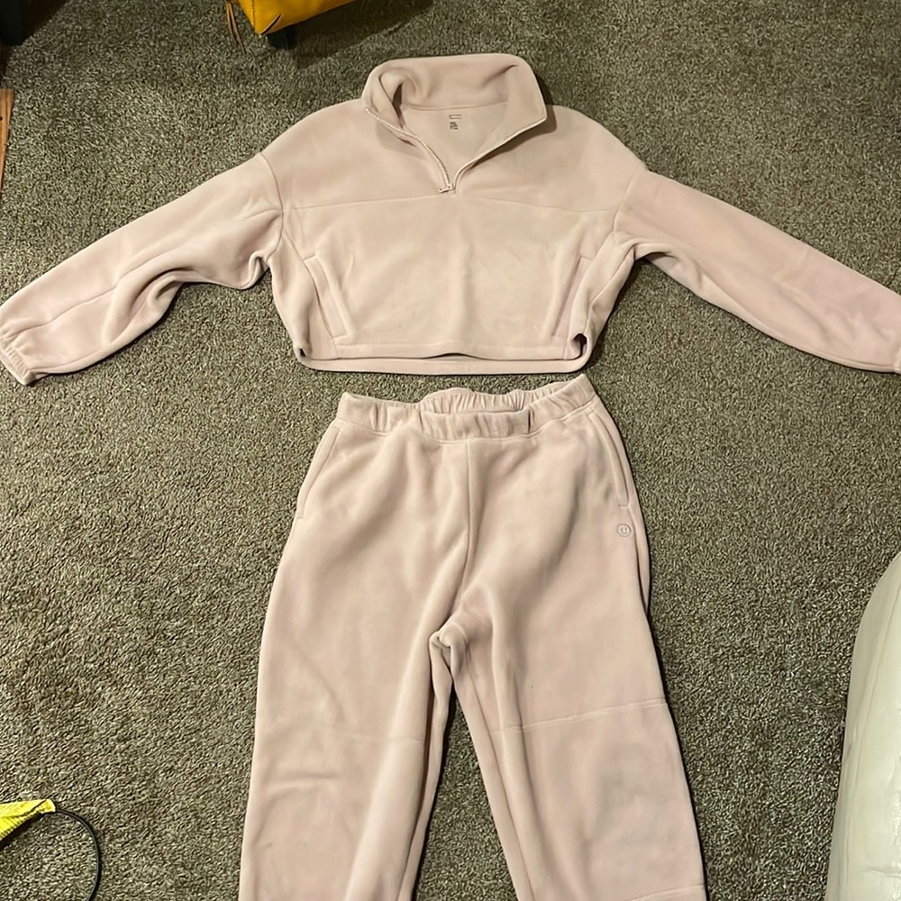 Holly Hicks Fleece Sweatshirt/Sweatpant set